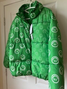 Native Youth Green Smiley Face Print Oversized Puffer Jacket Small NWT